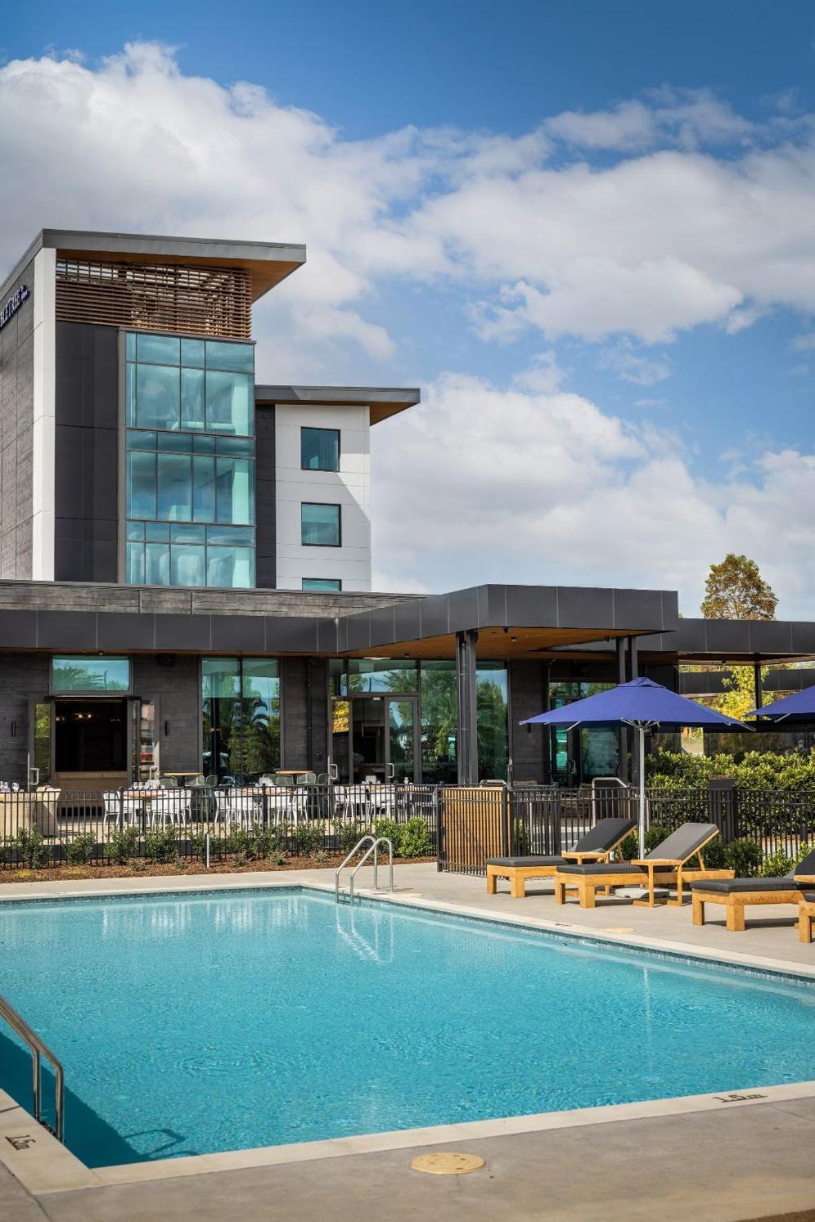 Doubletree By Hilton Auckland Karaka Hotell Exteriör bild