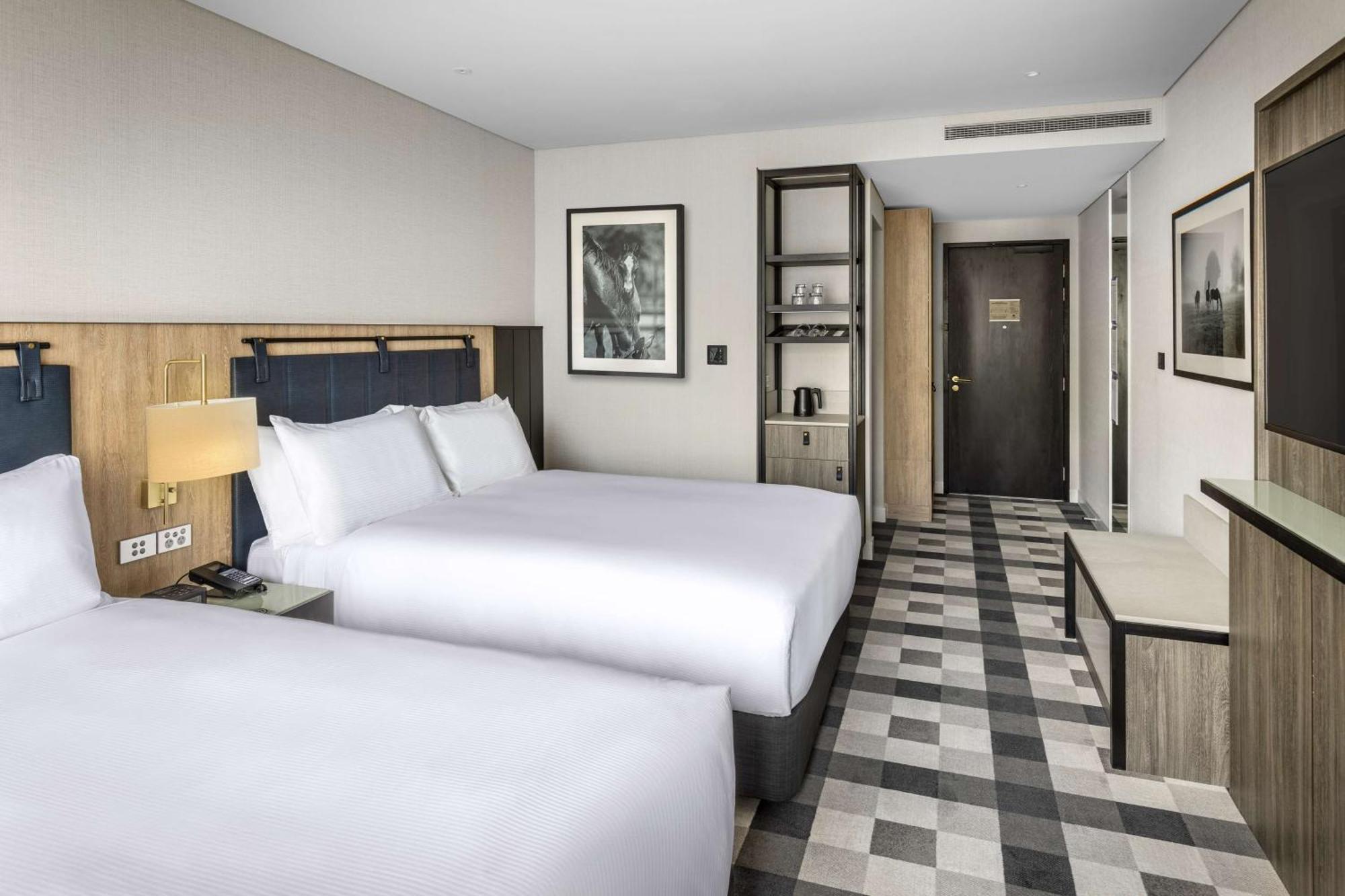 Doubletree By Hilton Auckland Karaka Hotell Exteriör bild