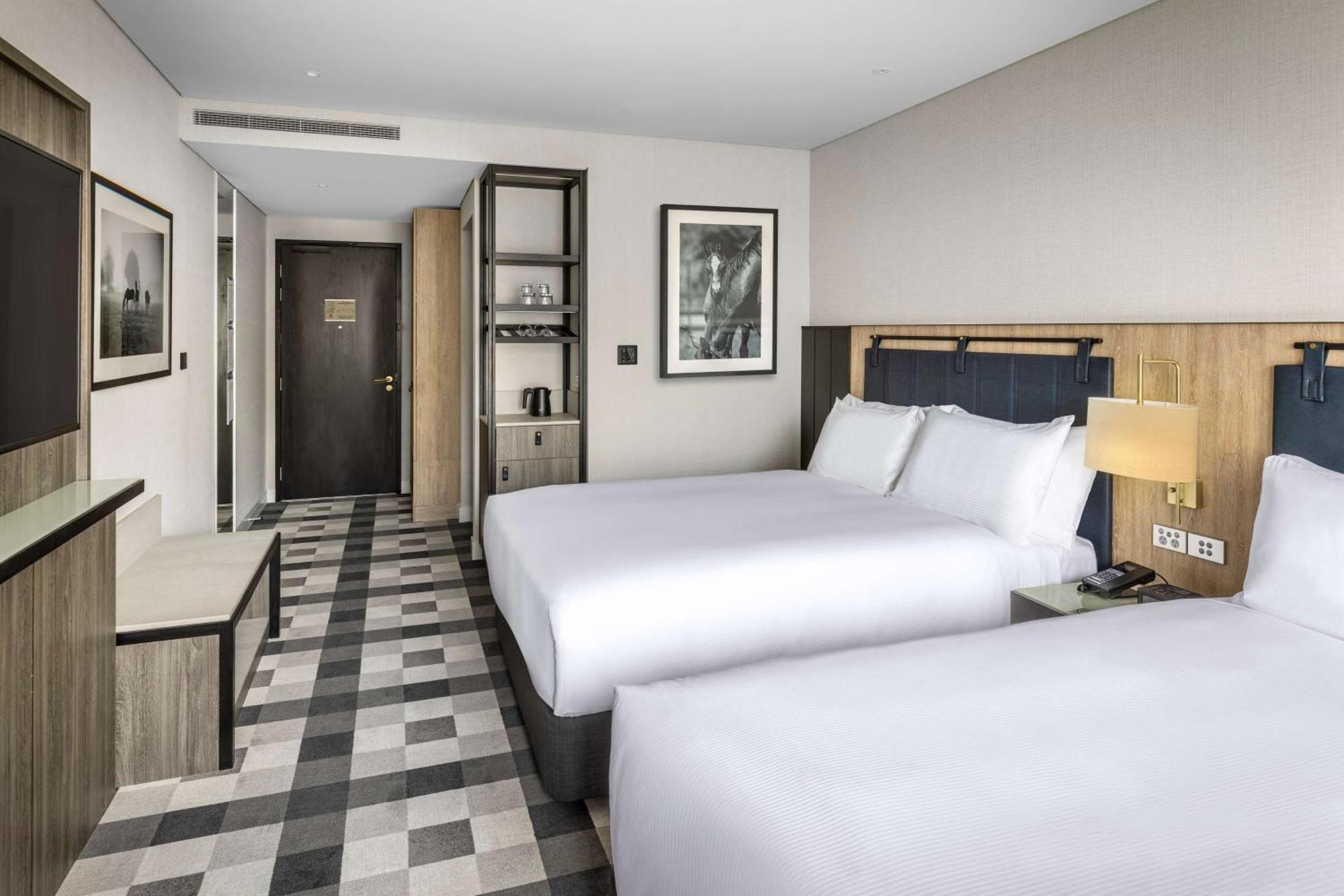 Doubletree By Hilton Auckland Karaka Hotell Exteriör bild