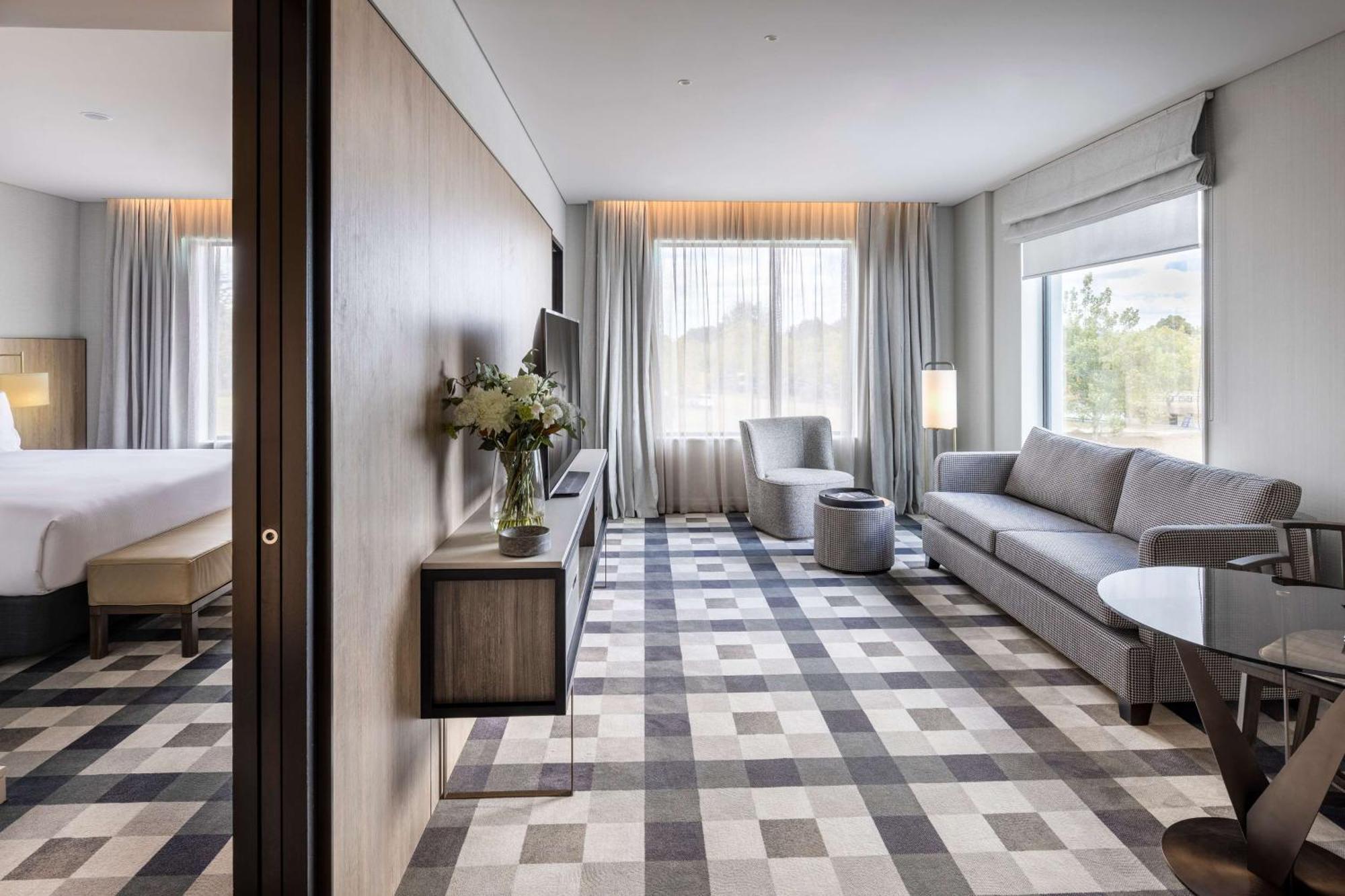 Doubletree By Hilton Auckland Karaka Hotell Exteriör bild