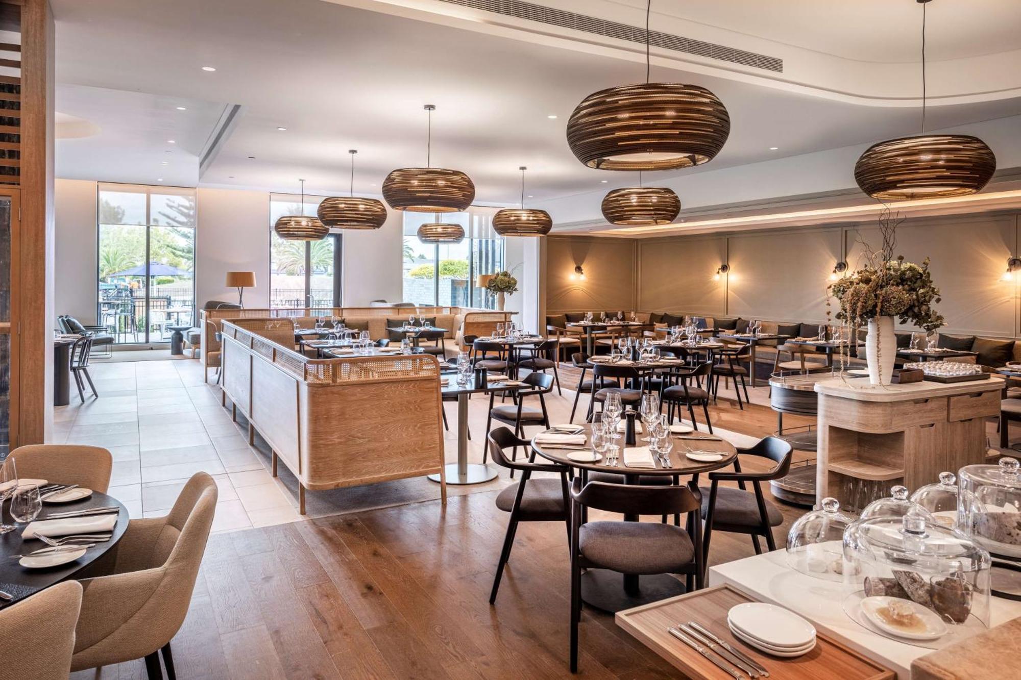 Doubletree By Hilton Auckland Karaka Hotell Exteriör bild