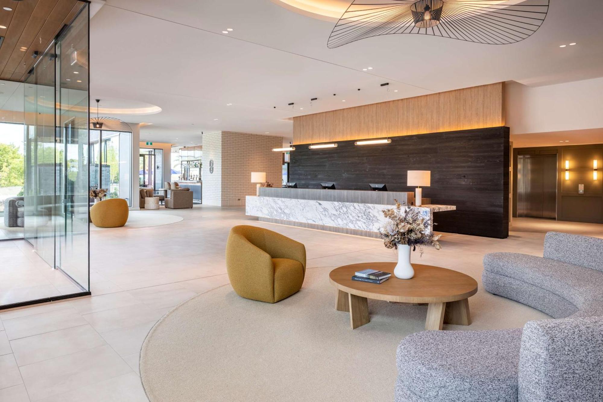 Doubletree By Hilton Auckland Karaka Hotell Exteriör bild
