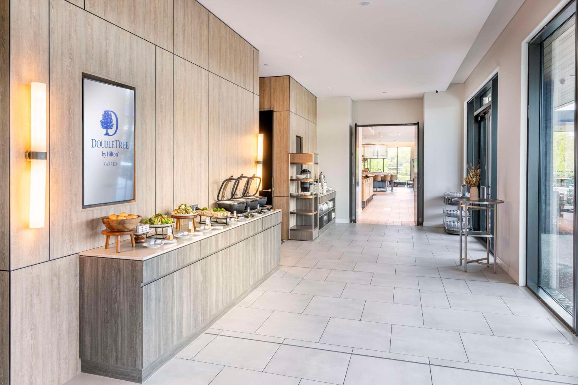 Doubletree By Hilton Auckland Karaka Hotell Exteriör bild