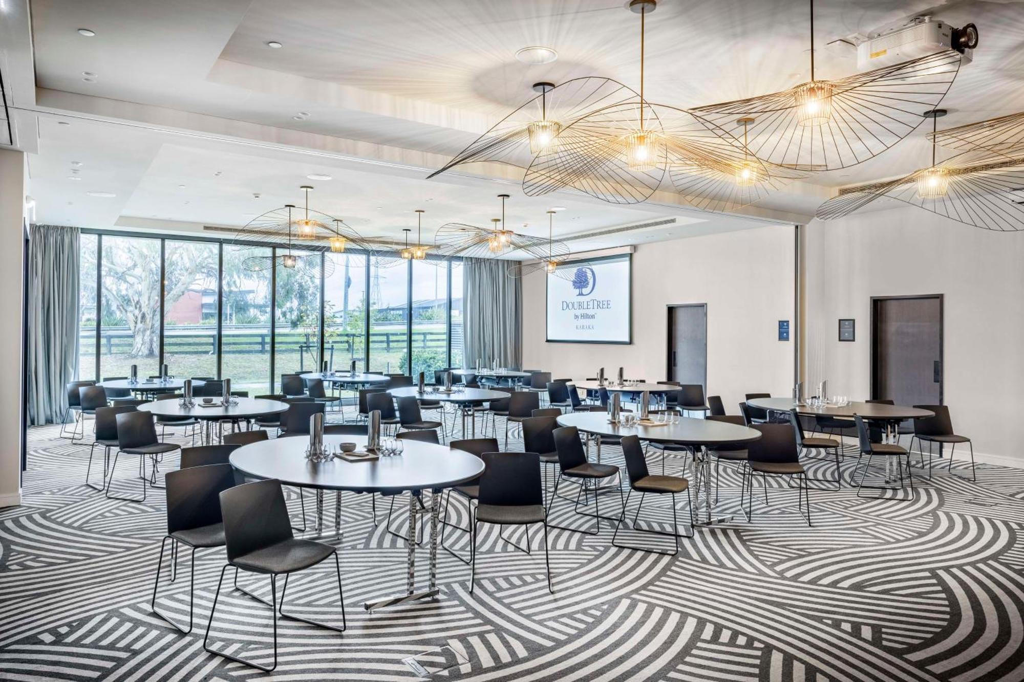 Doubletree By Hilton Auckland Karaka Hotell Exteriör bild